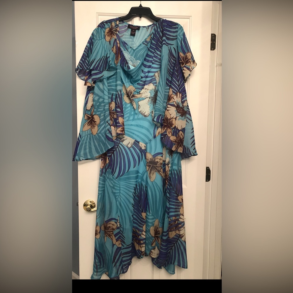 Signature by Robbie Bee 3pc set. Jacket, dress, and slip. Size 16W.